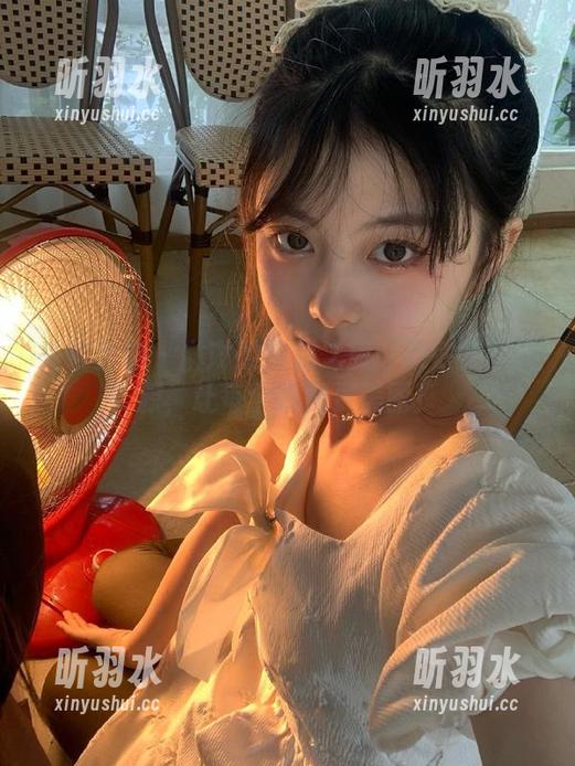 头条女神-琳琳 头条女神 - 琳琳的瑜伽之旅:致敬美图资源,让每个瞬间更美丽!