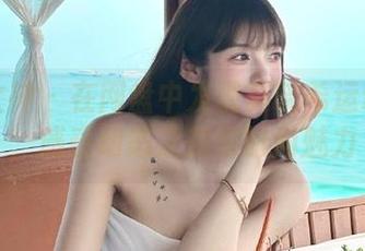 头条女神 - 在网盘中发现莫晓希运动写真，感受动态之美与时尚魅力