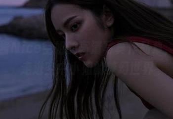 奈汐酱Nice空姐的高清写真作品集，带你走进空中小姐的梦幻世界