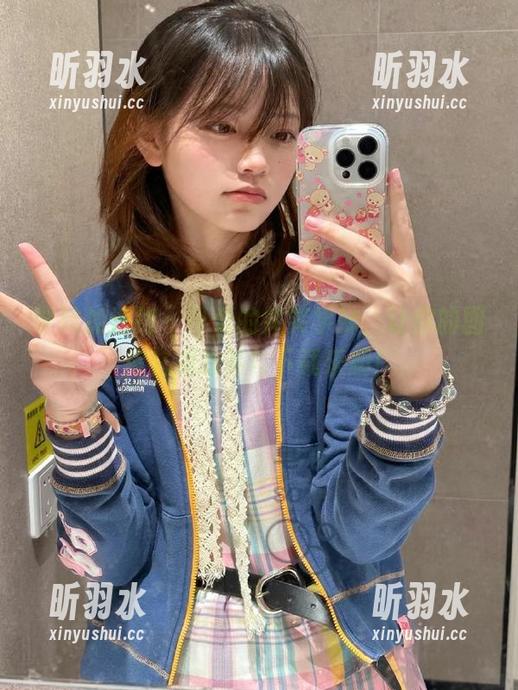 学妹加速跑 - 可爱的笑笑学妹，让你的图库充满欢笑与下载乐趣！