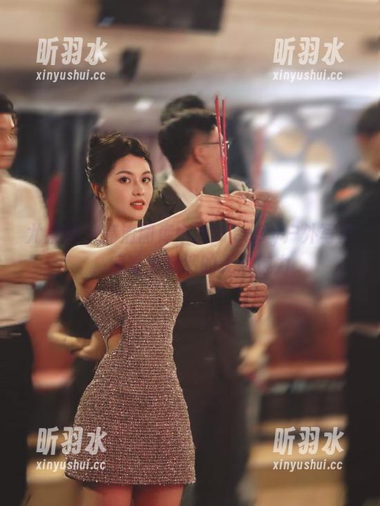 尤果网-Wendy 尤果网 - 高清图库中的Wendy户外写真,感受大自然的无尽魅力