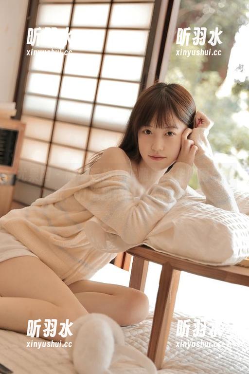 尤果网 - 制服诱惑！陈雅漫新作原图与壁纸，打造独特的个人风格！