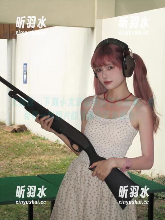 尤物馆 - 下载小尤奈的纯白写真合集，感受每一张照片的清新与可爱魅力！