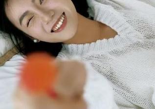 尤蜜荟 - Egg-尤妮丝最新美足作品，完美雕刻的脚趾如此美丽却让人心碎！