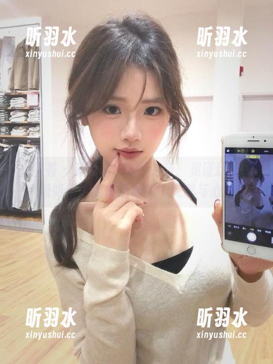 尤蜜荟 - 孙梦瑶V图包更新：见证这位厨娘如何用美食温暖每个灵魂与心灵