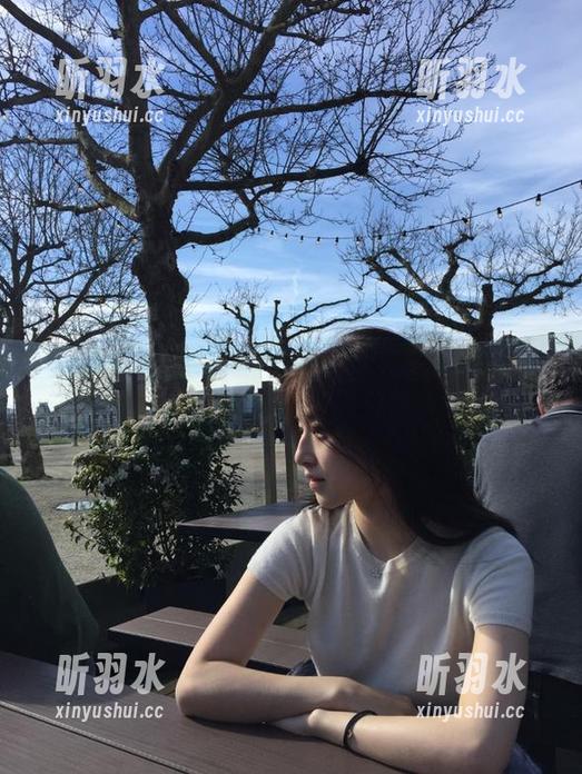 尤蜜荟 - 美丽与性感并存：尤妮丝镂空内衣写真合集壁纸分享