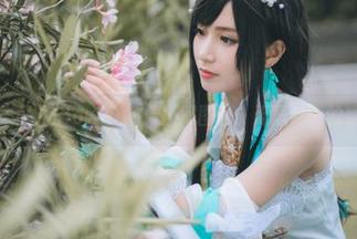 尤蜜荟 - 朱可儿Flower的体操服图包：无圣光中的精致与力量