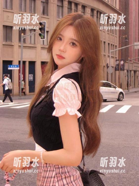 微密圈 - 在蕾丝的轻盈中，张思允写真图册创造出梦幻体验