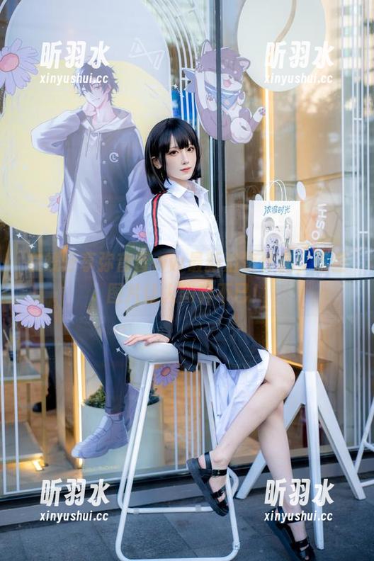 在线分享弥音音ww最新浴室作品，这些图片让人陶醉不已！