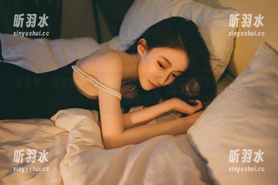 推女神 - 精彩分享：歆小兔chobits高跟鞋高清写真，与你的梦幻时刻相约