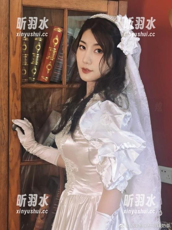 星澜想来杯珍珠奶茶的2B比基尼写真，炫丽照片记录无尽风情