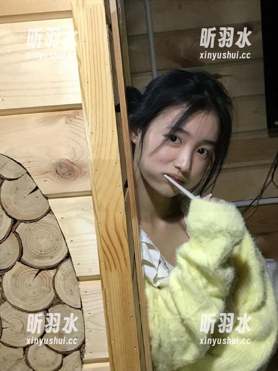 星颜社 - 袁圆美腿图包全解析：精选写真带你领略她的迷人姿态