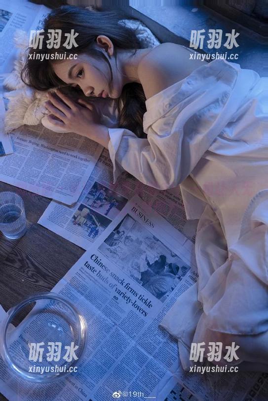 微密圈 - 泳池里的李嘉欣97：一组让人无法抗拒的写真图片！