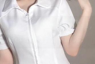 超可爱的果咩酱w校服美图合集，甜蜜瞬间带你回到校园时光！