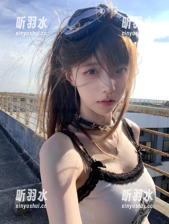 果团网 - 小九九最新镂空写真合集更新，带你领略非凡的艺术气息