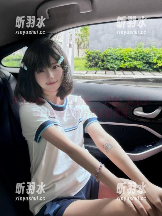 梦丝女神 - 魅力四射的玥玥空姐：倾心于每一幅原图照片带来的美感