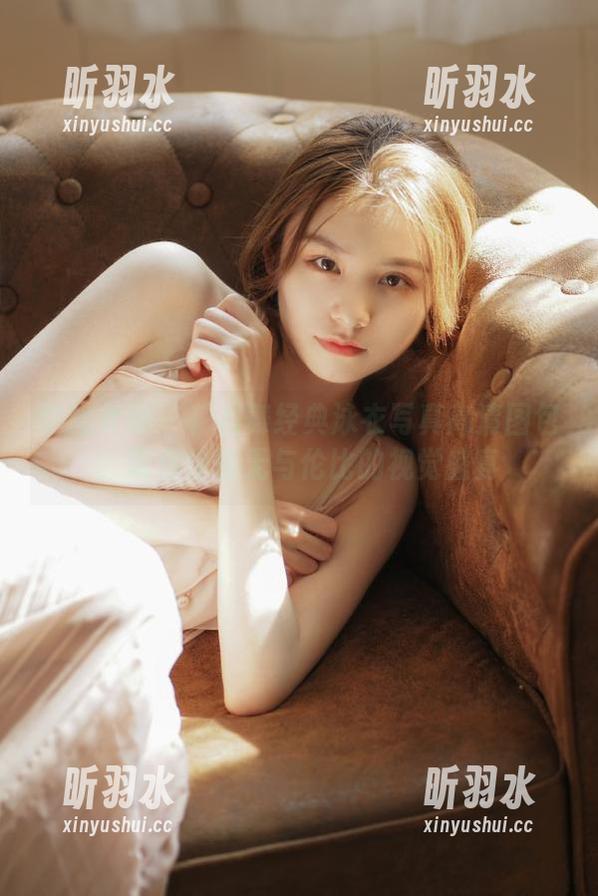 梦丝女神 - 花月舞经典泳衣写真高清图包，带你体验无与伦比的视觉盛宴