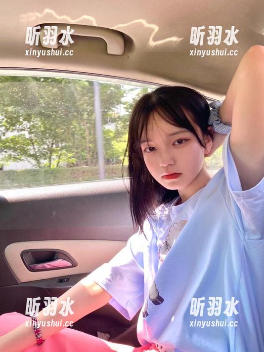 梦丝女神 - 香萱的户外写真图集，带你定制属于你的自然风光梦想