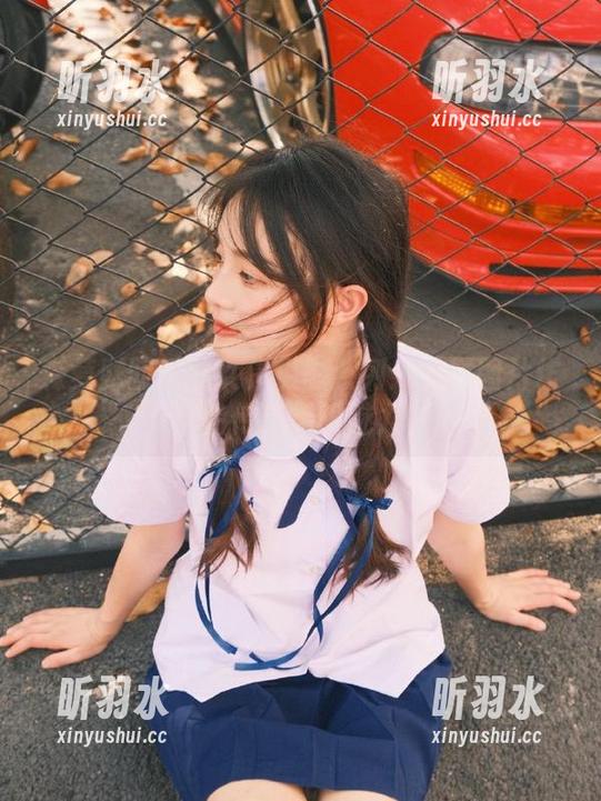 森萝财团黑丝女仆摄影系列：美丽图片作品传递无限魅力