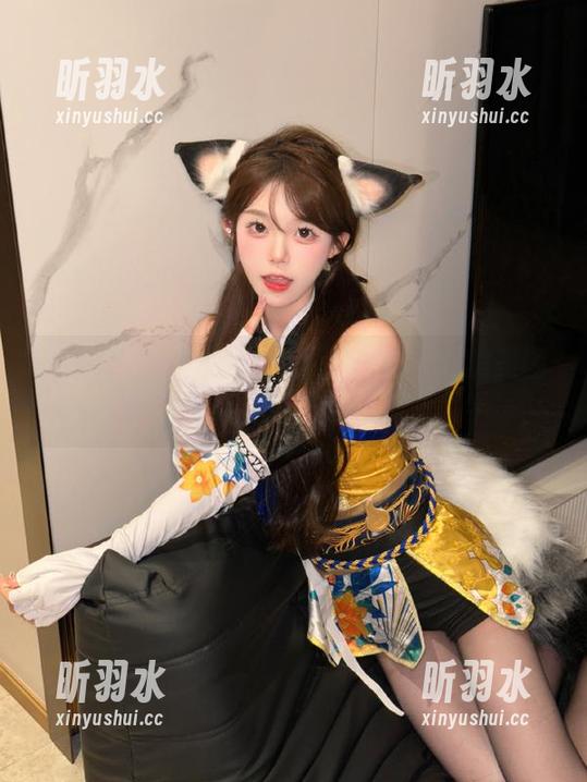 模范学院 - 空姐唐琪儿il的秘密私房美图，展现她独特的生活与美丽哲学