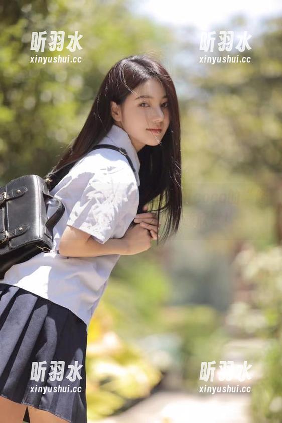 模范学院 - 高颜值博主杨可可coco的“修女”主题套图，快来下载欣赏！