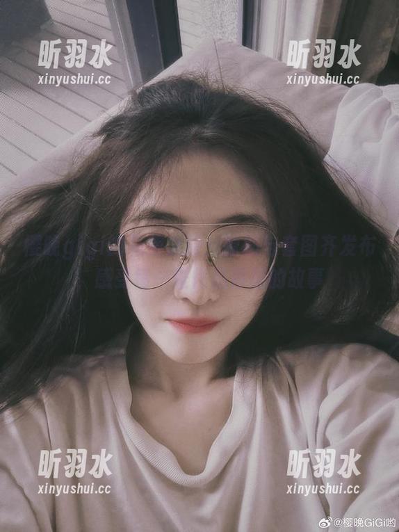 樱晚gigi的晶莹之旅：原图与套图齐发布，感受每一张作品背后的故事