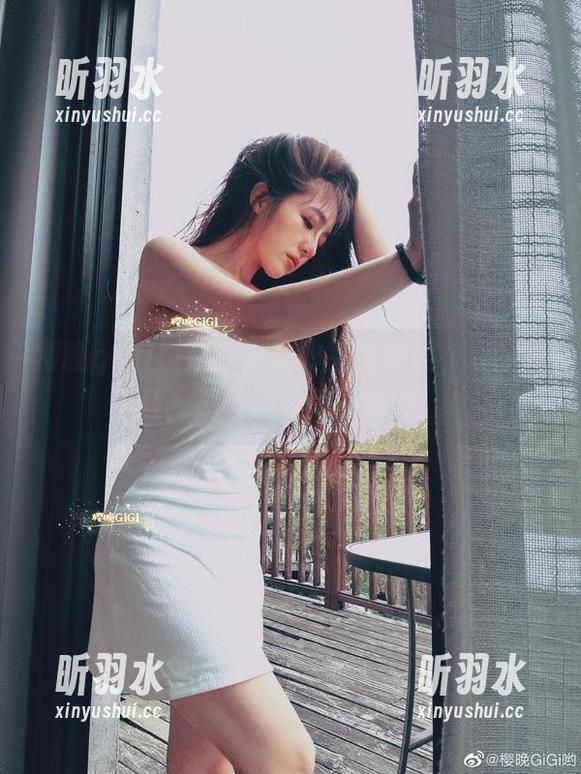 樱晚gigi姐姐的写真作品免费送，立即下载，解锁她的美丽瞬间！