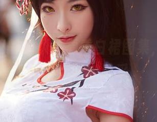 令人惊艳的清颜真德秀白裙图集，焕新更新尽显时尚风采