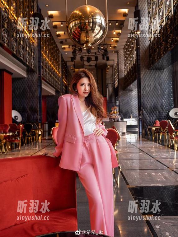 向女神致敬，源纱希喵喵喵无圣光碧蓝航线可畏同人旗袍套图，铭刻青春岁月的美好