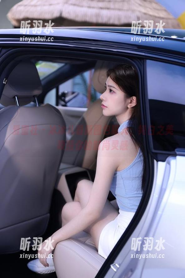 爱蜜社 - 冰冰儿最新图包曝光，纯白之美唤醒你的时尚灵感