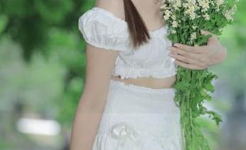 爱蜜社 - 校服魅力无限，泡泡子最新写真集尽显青春气息