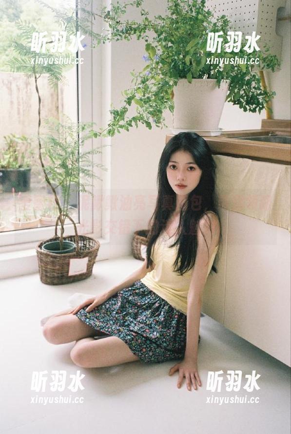 爱蜜社 - 泥鳅鳅油亮写真图包，带你领略光影交错下的迷人魅力