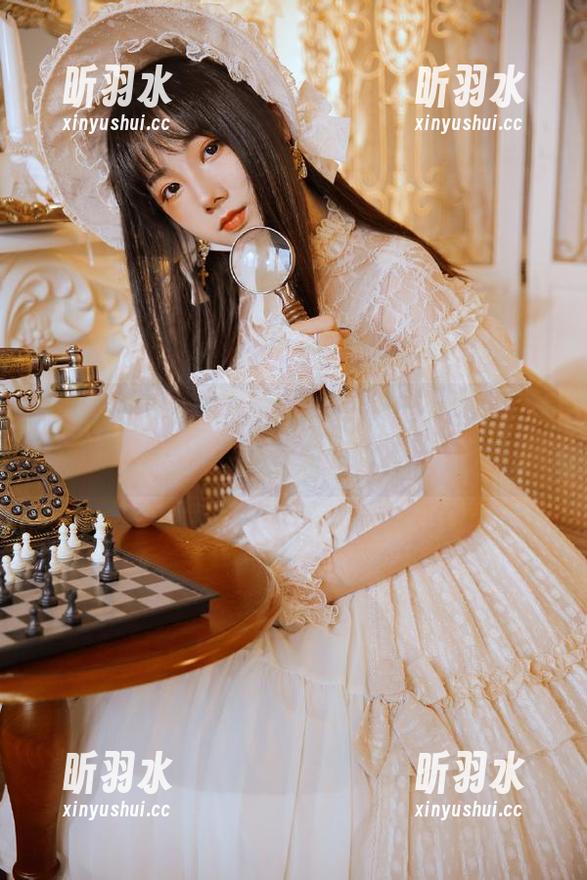爱蜜社 - 居家之美尽收眼底，观看莉娜lena写真图包中的生活瞬间