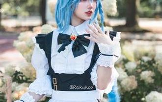 超美短裙写真，狐洛洛子新作套图带你感受清新自然之美！
