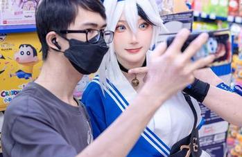 当瓜希酱遇上黑贞德校服，cos界的原图女神就是你！