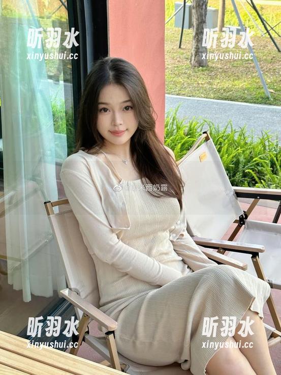 让人咋舌的高清写真：白烨烨的白天鹅正片，仿佛赋予了生命的诗篇
