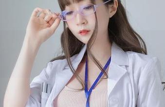 白银81的Fantia-女性看护师图集火热上线，在线欣赏专业护理的感人瞬间！