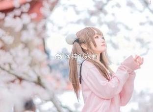 神沢永莉牛仔裤艺术写真作品精选：多样风格，尽显独特魅力