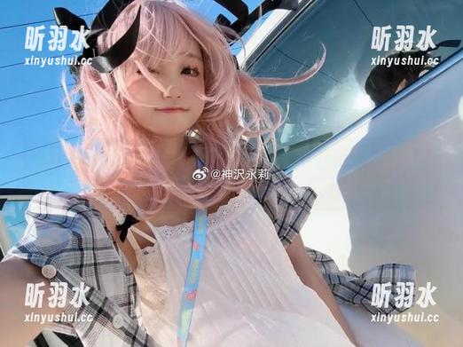 漫游在神沢永莉的世界：绫蛋糕裙与吊带袜汐的图库资源分享