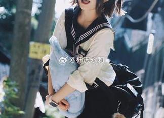 神沢永莉全套辫子风格，ck浴室蓝白泳衣作品大揭秘