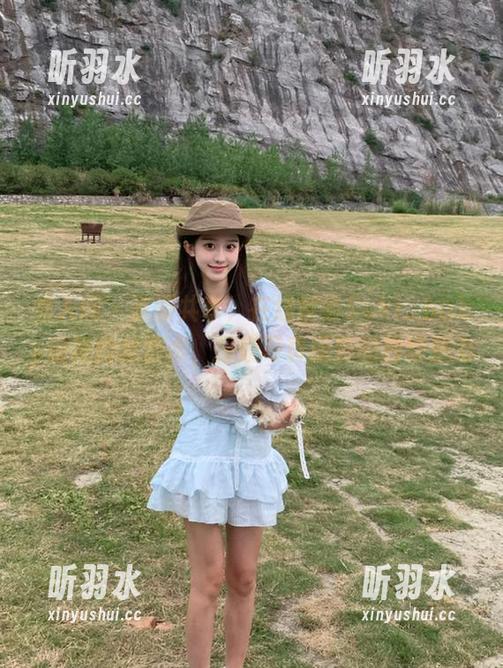 秀人网 - 资源共享，在线解锁Suki_baby惊艳肉丝艺术，探索写真摄影的独特魅力