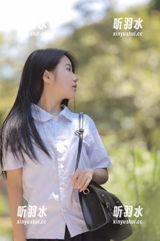 秀人网 - e宝小野猫的户外摄影资源：一个充满创意与灵感的图库世界
