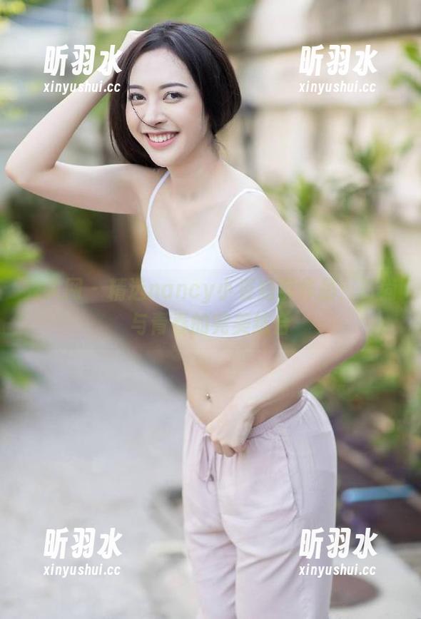 秀人网 - 精选nancy小姿短裤作品：时尚与青春的完美结合
