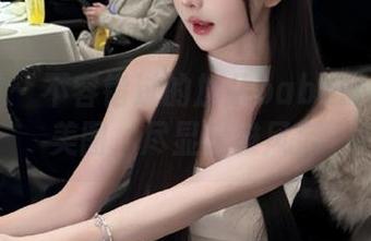 秀人网 - 不容错过的加朵babe最新白色美图，尽显优雅风范