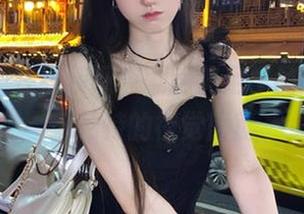 秀人网 - 在线获取唐翩翩美足作品资源，感受独特的视觉盛宴