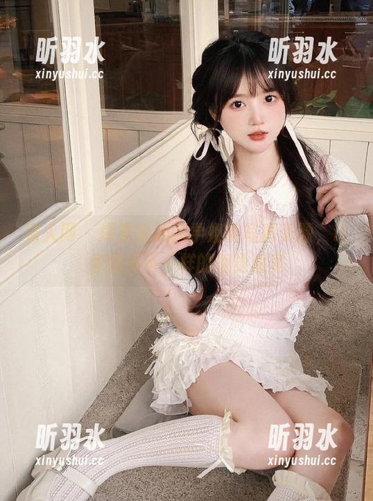 秀人网 - 探寻唐翩翩学姐的写真资源，让你感受不一样的视觉盛宴
