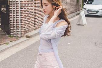 秀人网 - 奶酥泳池里的福利写真，真是让人浮想联翩的夏日狂欢！