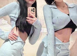 秀人网 - 夏日泳池风情，媛宝儿boa写真合集，图片倾情展现水中的灵动之美