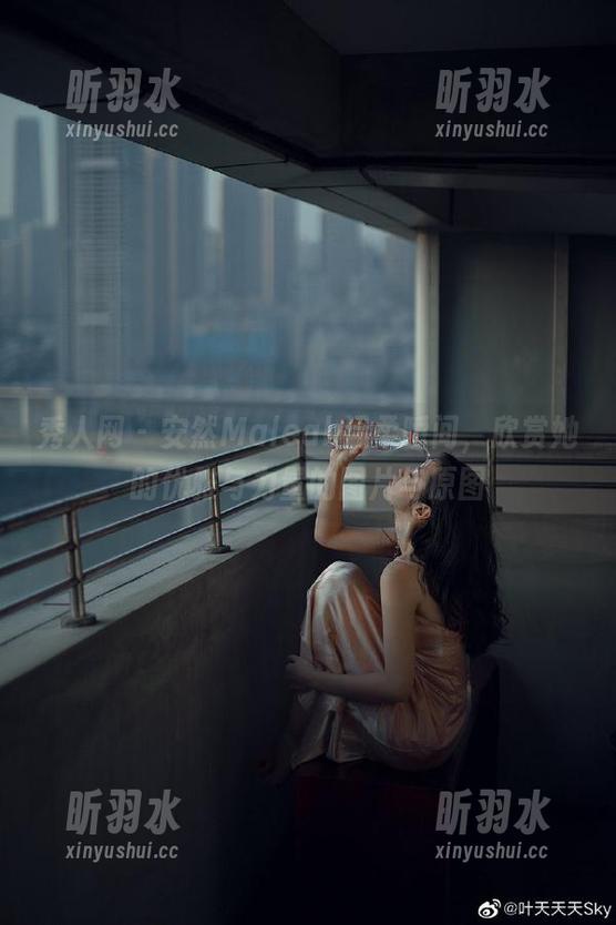 秀人网 - 安然Maleah温柔瞬间，欣赏她的优雅与力量的图片与原图