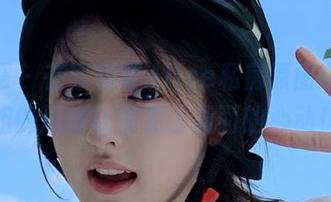 秀人网 - 在容容容Alice私房原图中，姐姐的风格让你见证画面的心动！